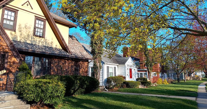 An image of suburban houses